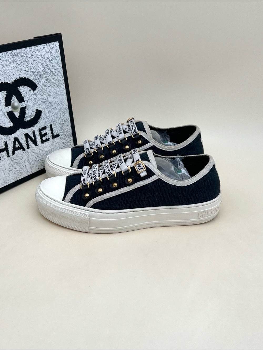 🚩steal Dior Black and White Low-Top Canvas Sneakers